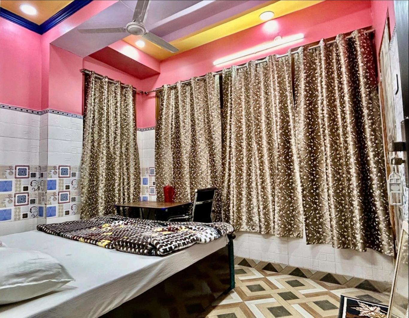 Hotel Jaipur Palace New Delhi Exterior photo